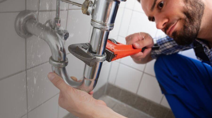 Professional same day plumber services in Scotland, TX